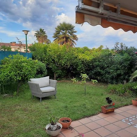Cosy House With Garden Infront Of The Sea Apartamento Creixell Exterior foto