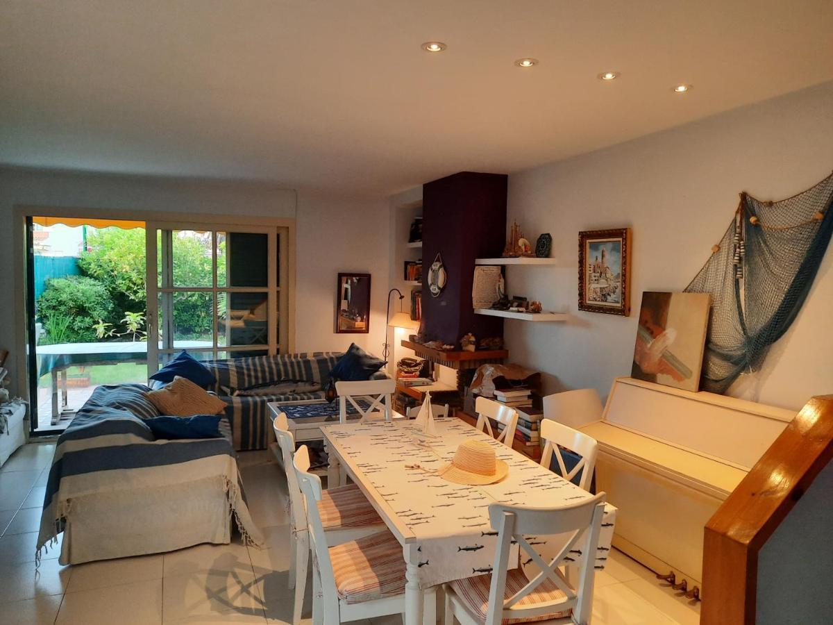 Cosy House With Garden Infront Of The Sea Apartamento Creixell Exterior foto
